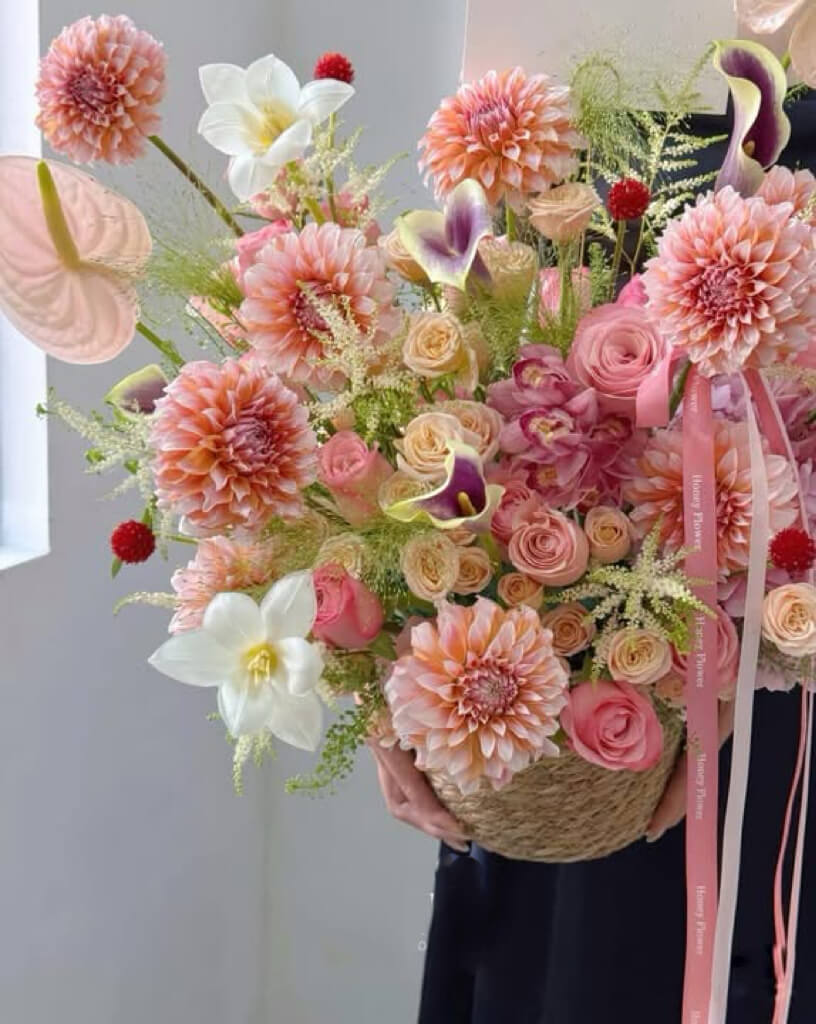 Giỏ Hoa Pastel Lớn – Sang Trọng & Rực Rỡ