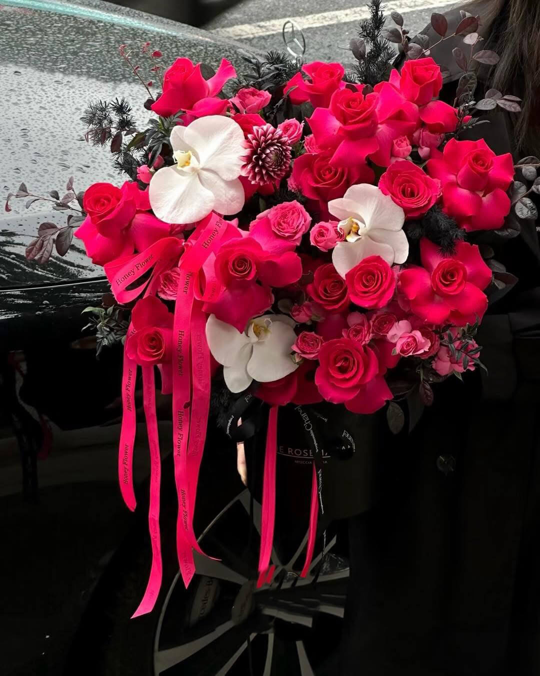 Giỏ Hoa Hồng Đỏ – Quyến Rũ & Sang Trọng