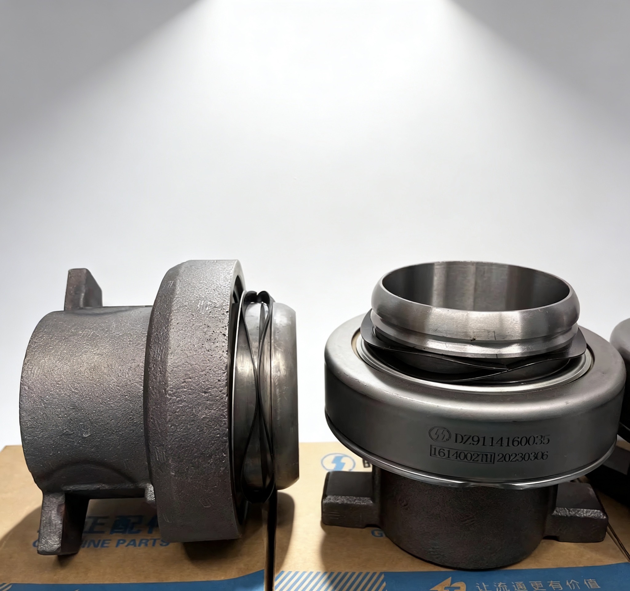 Shacman Original Truck Parts Clutch Release Bearing DZ9114160035