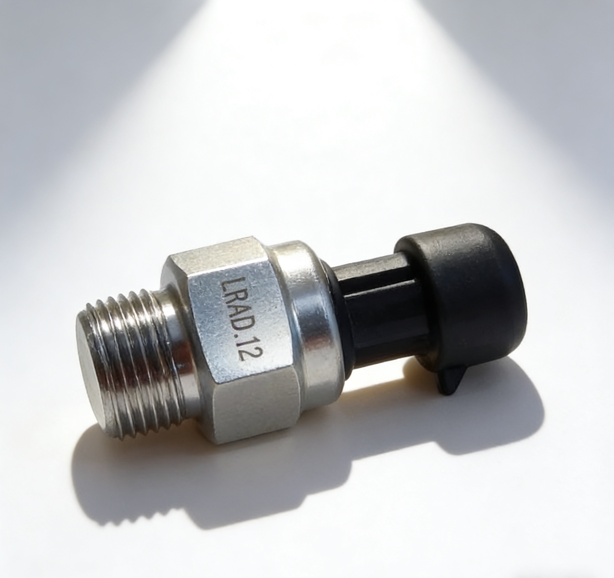 Sinotruk Hot Sale Truck Parts VG1092090311 Oil Pressure Sensor