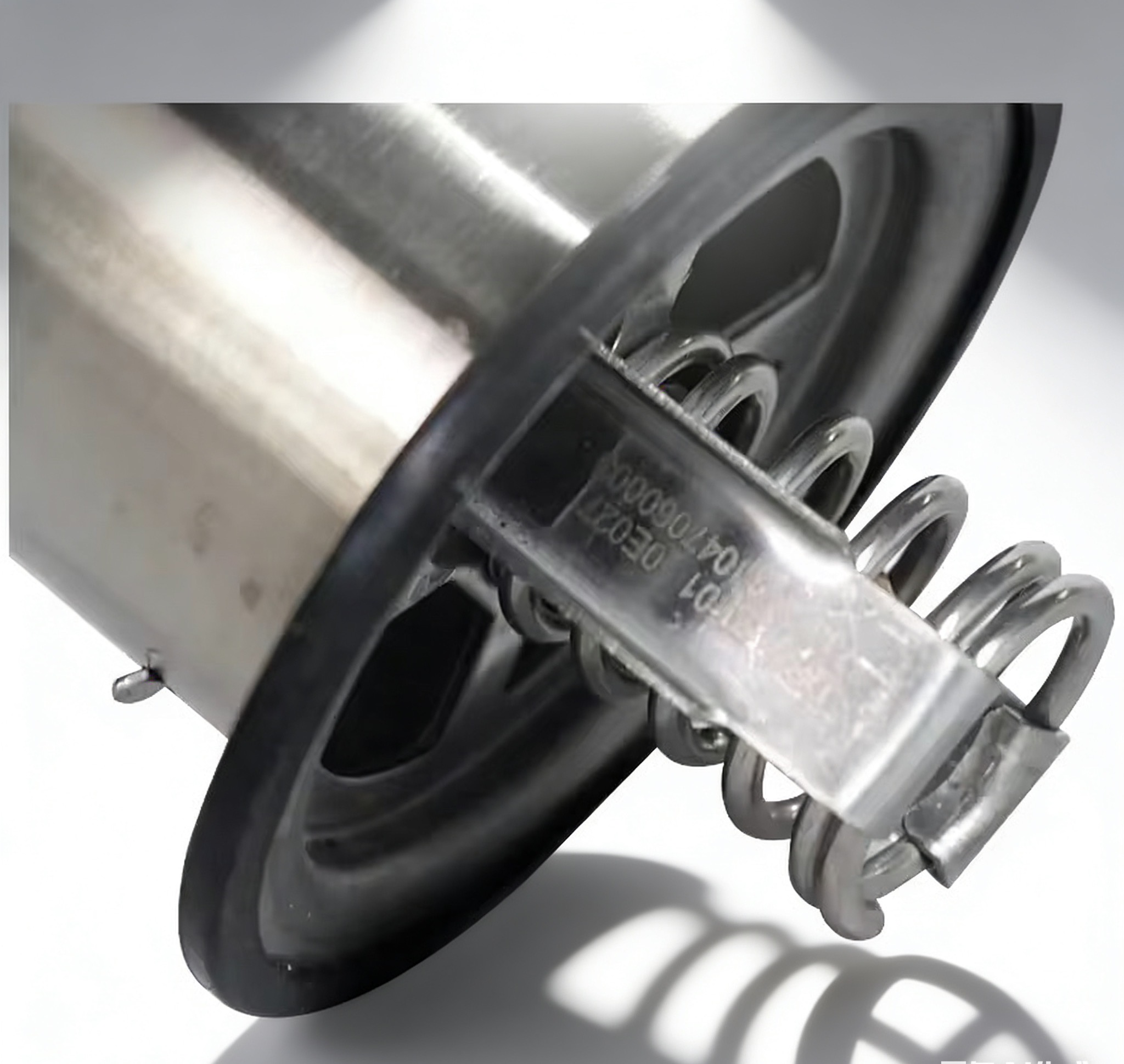 Sinotruck Howo Engine Parts Thermostat Core VG1047060003