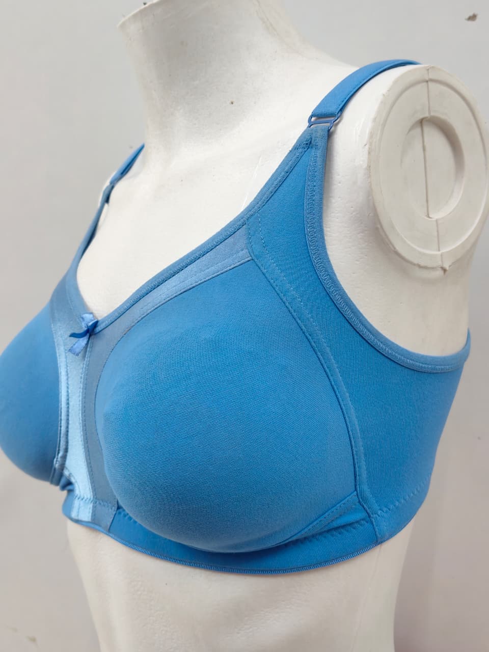 A16 C cup bra