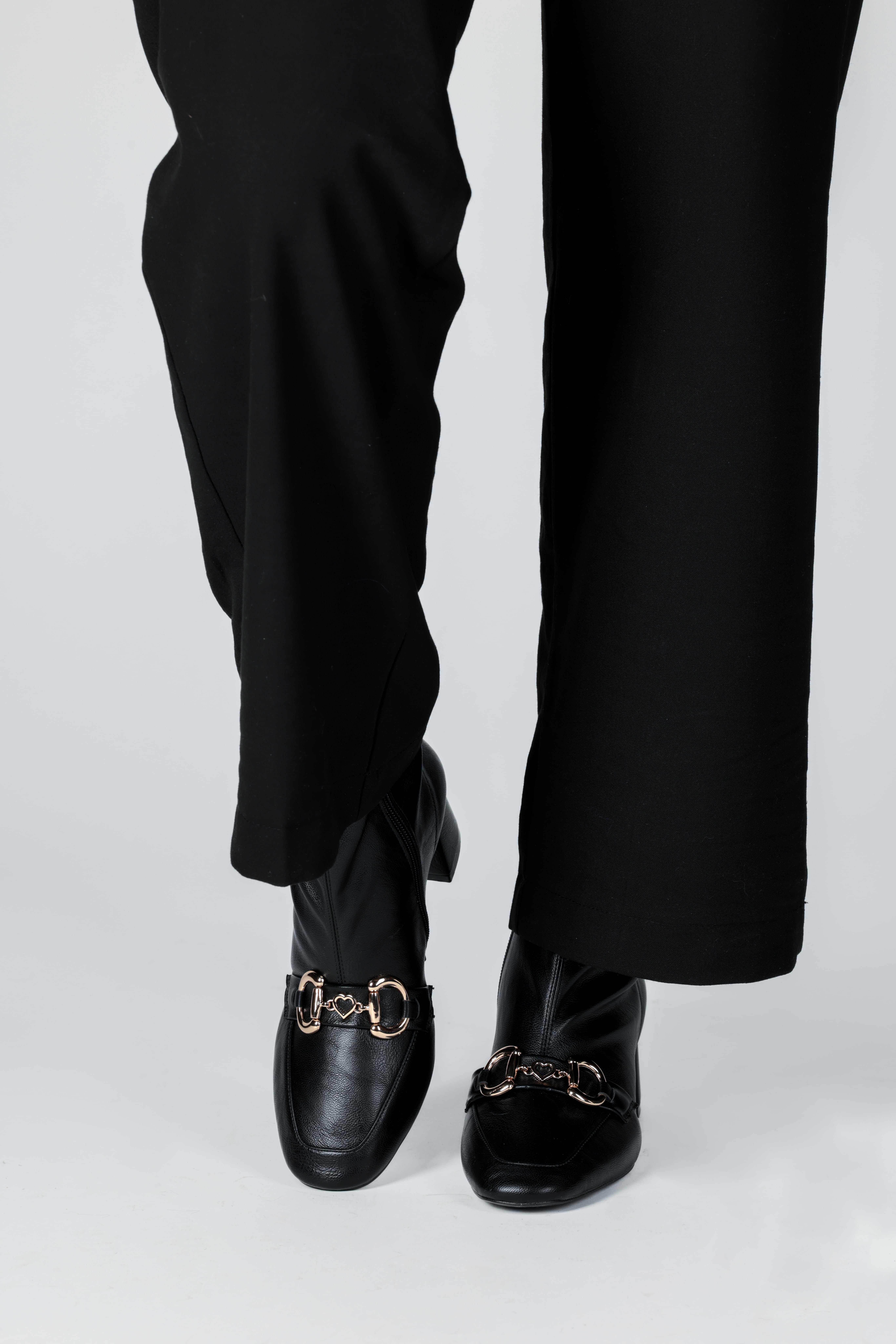 Gold figür detaylı bot