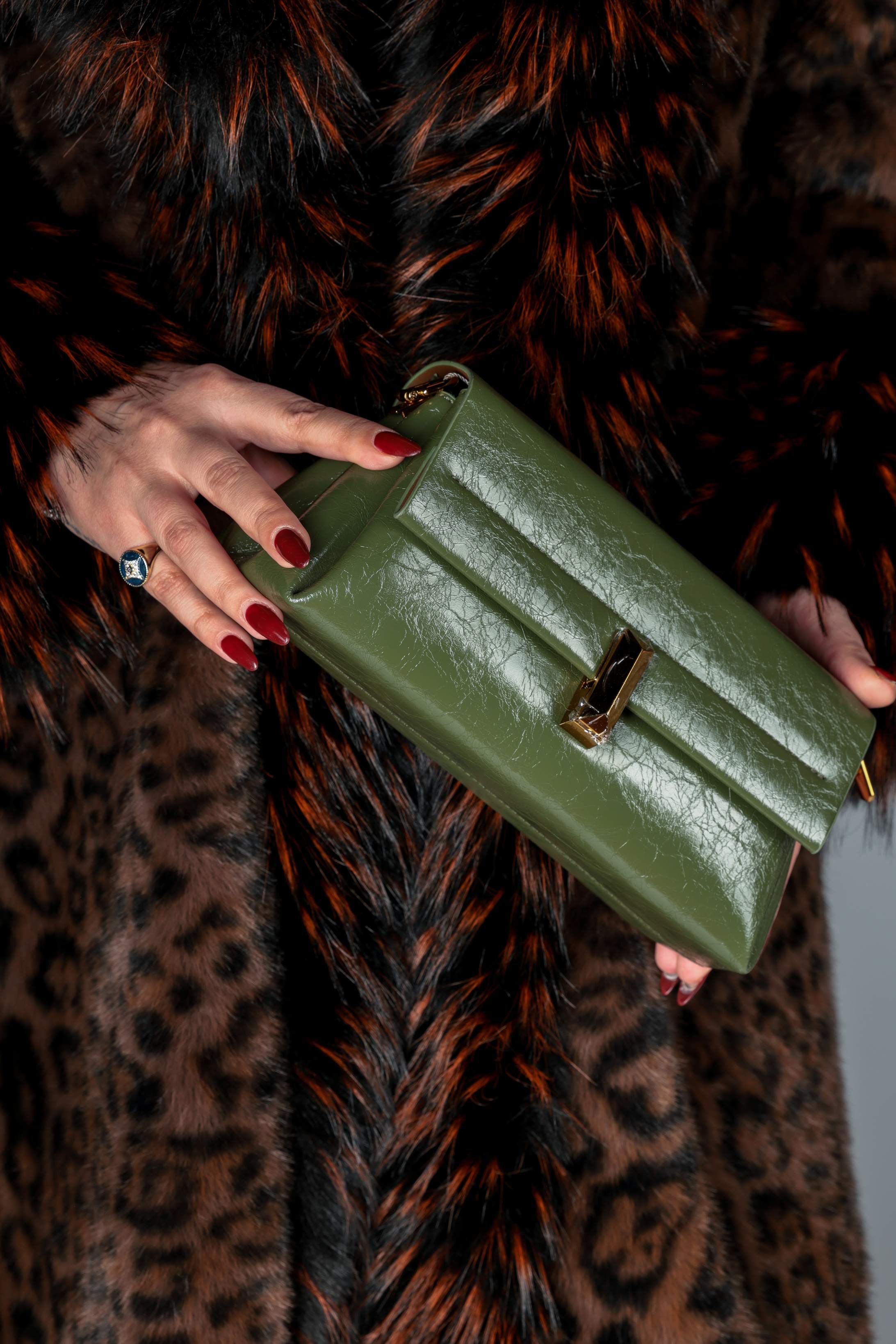 Yeşil clucth çanta