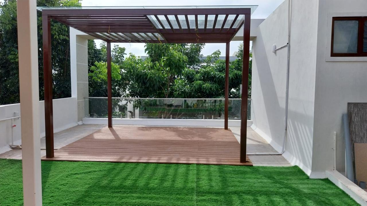 Glass Pergola - 10MM Toughened Clear Glass, with Designer Purlins 