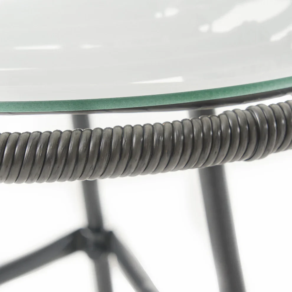 MyGreenearth Outdoor Patio Seating Set 2 Chairs 1 Table Set Black White