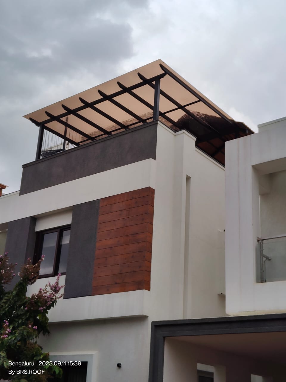 Glass Pergola - 10MM Toughened Tinted Glass