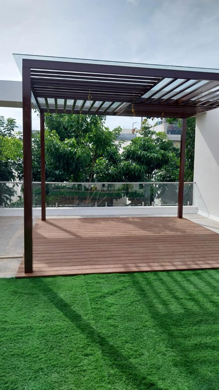 Glass Pergola - 10MM Toughened Clear Glass, with Designer Purlins 