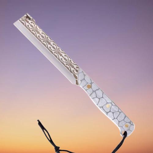 Faca artesanal de aço damasco