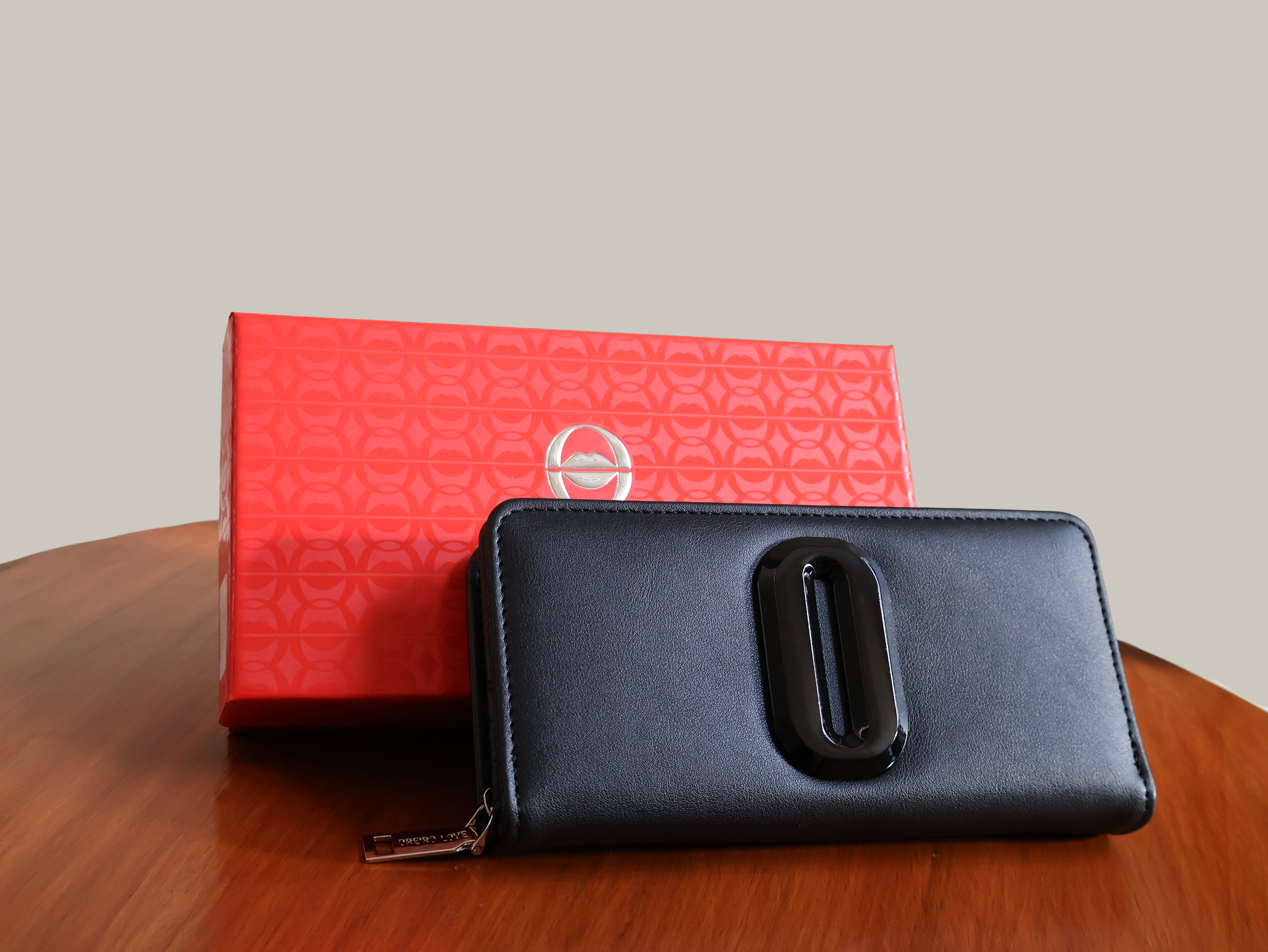 Billetera Oreiro negra