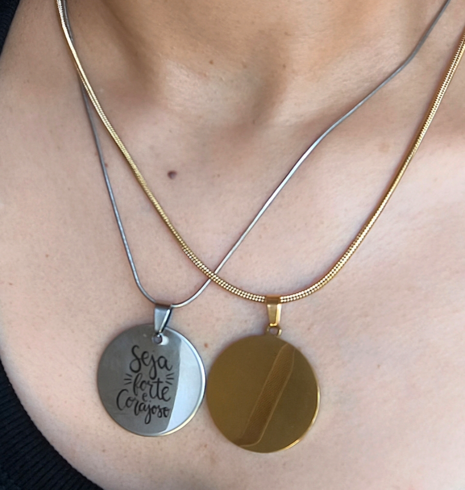 Colar redondo com foto gravada