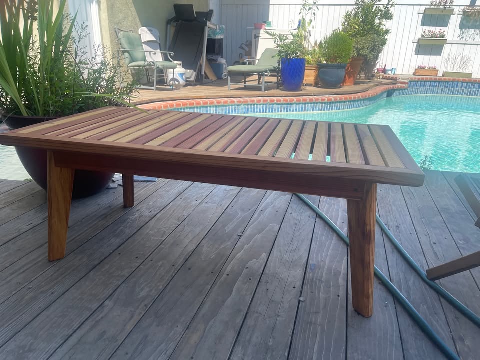 REDWOOD OUTDOOR COFFEE TABLE