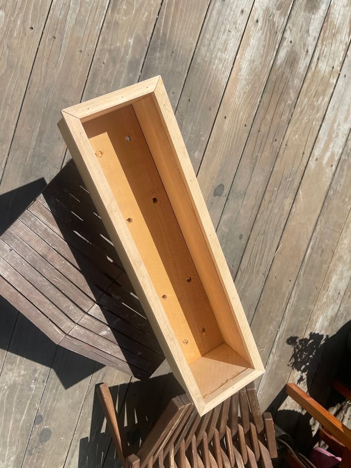 CEDAR FLOWER PLANTER 