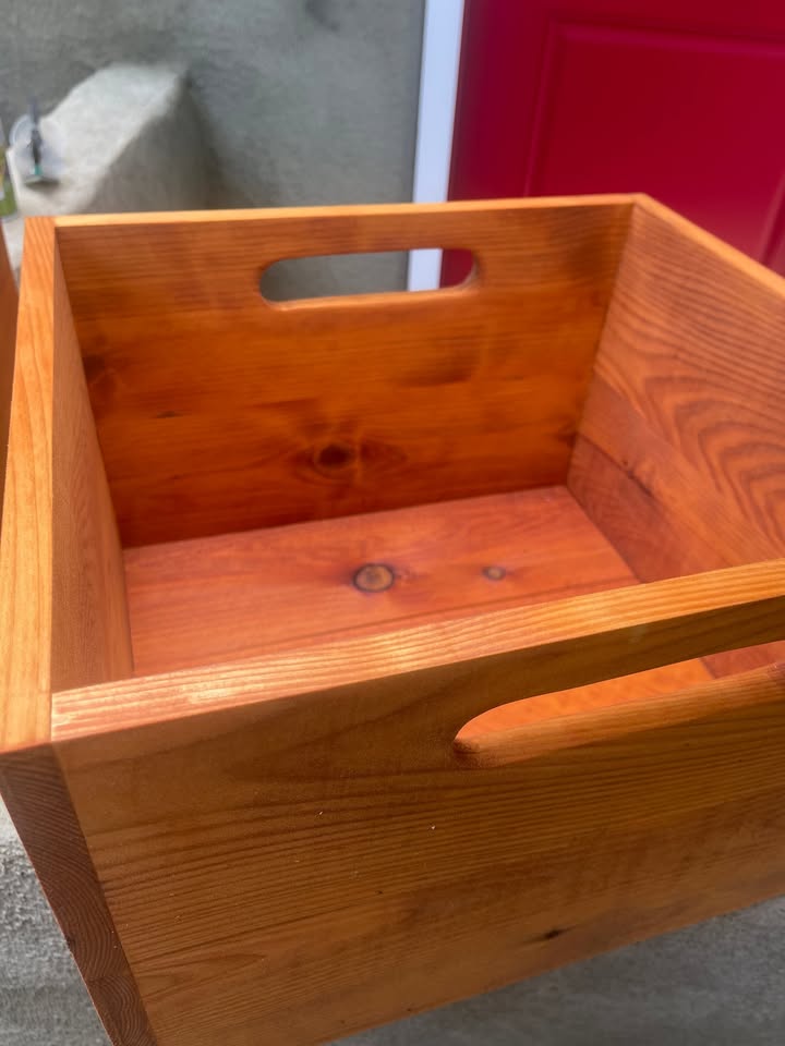 VINYL CRATE