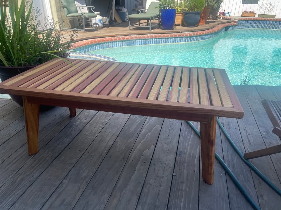 REDWOOD OUTDOOR COFFEE TABLE