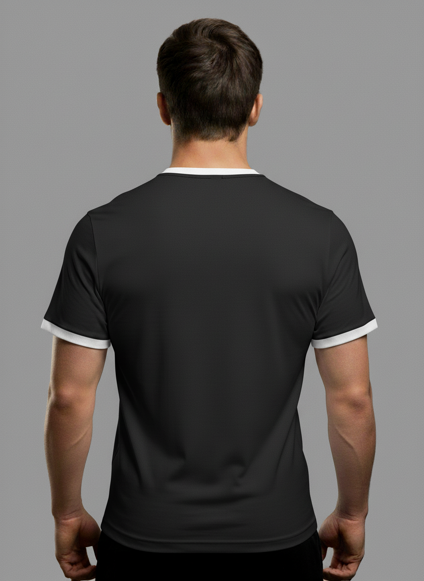 Camiseta preta masculina com detalhe branco