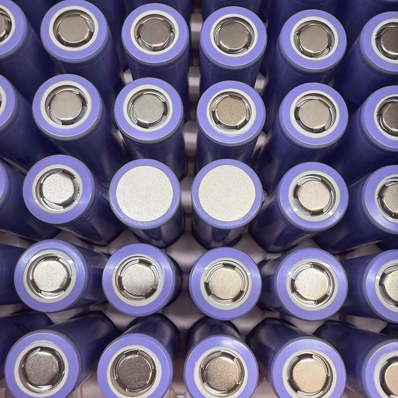 21700 3.7V 4000-5000mAh NCM Li-ion Battery