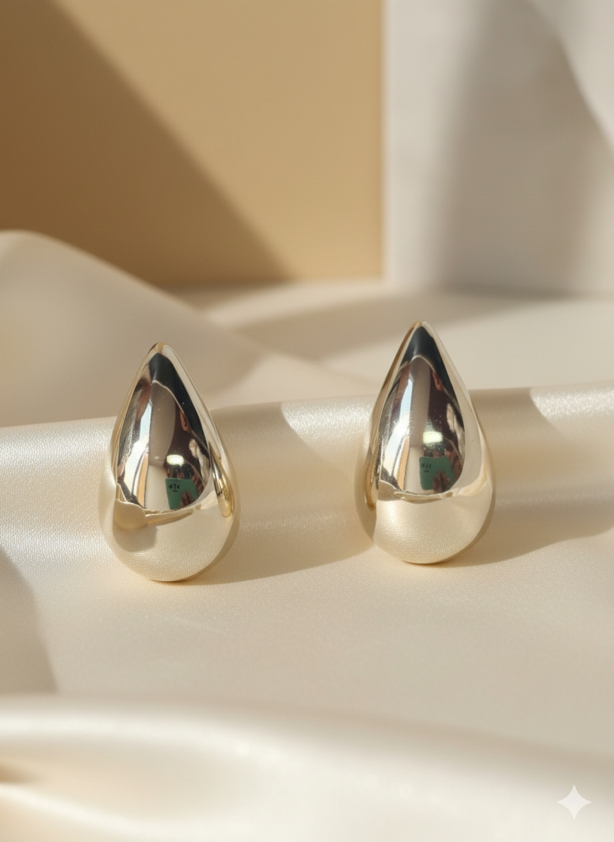 Pendientes dorados tipo gota