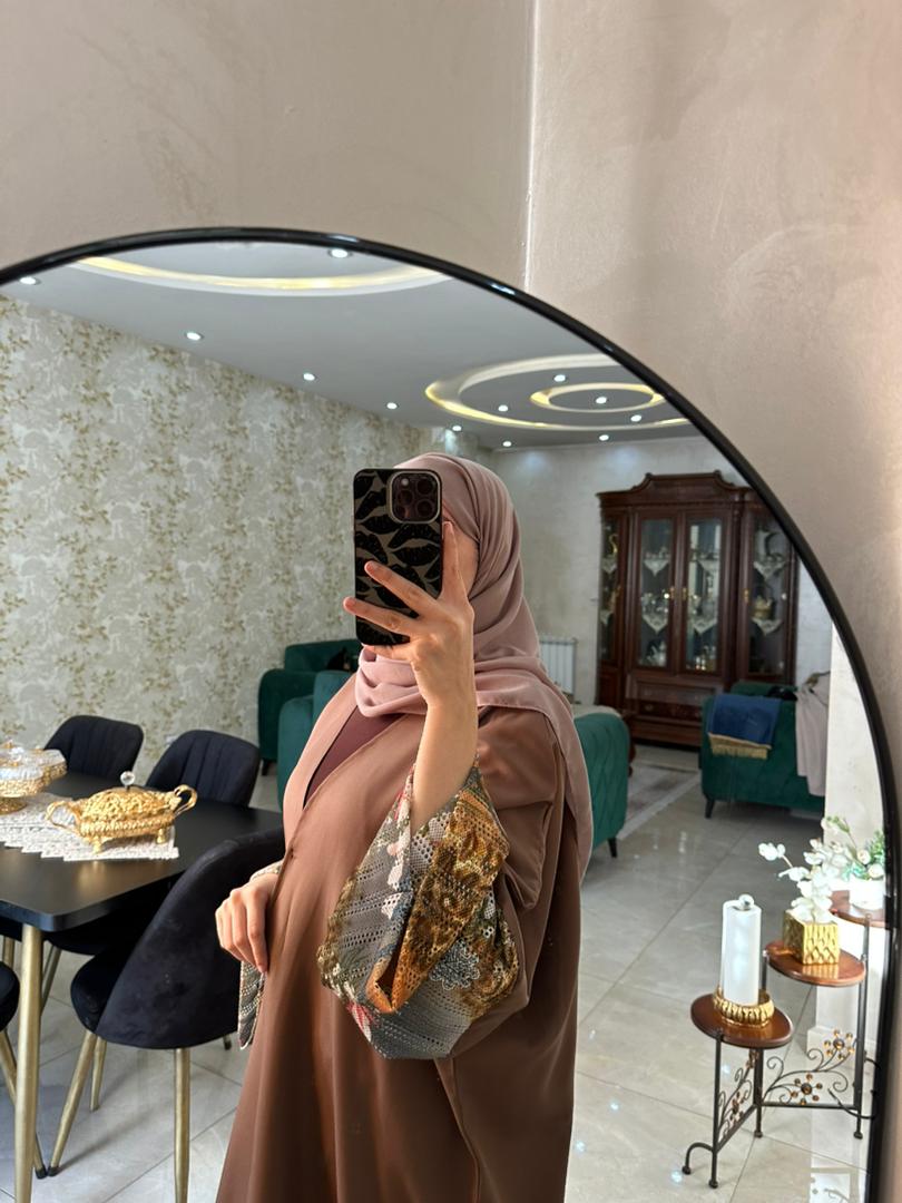 Abaya crochet beige et marron