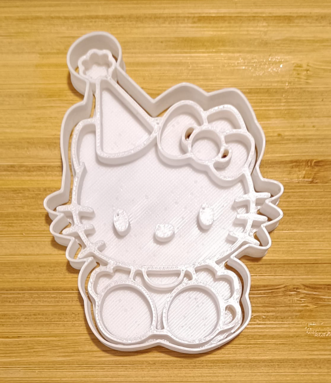 Cortador de galletas Hello Kitty cumpleaños X3