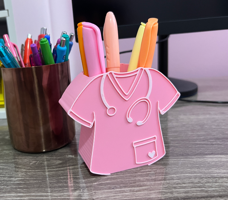 PORTA LAPICEROS CAMISETA DE ENFERMERA