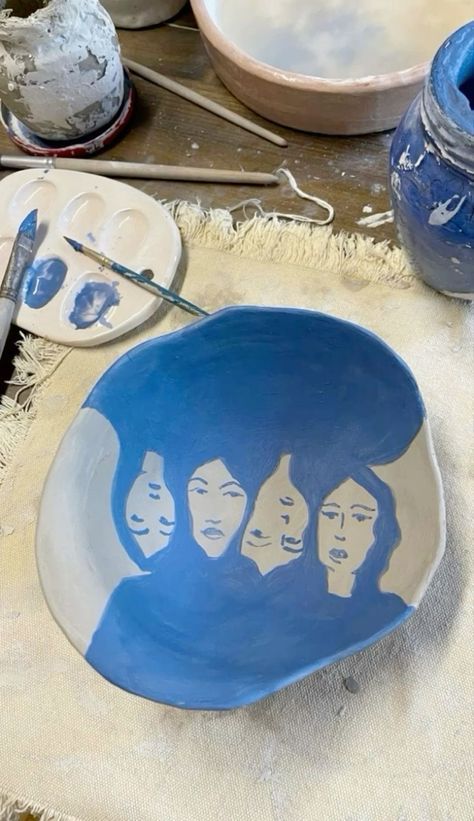 HAND DRAWN PLATES