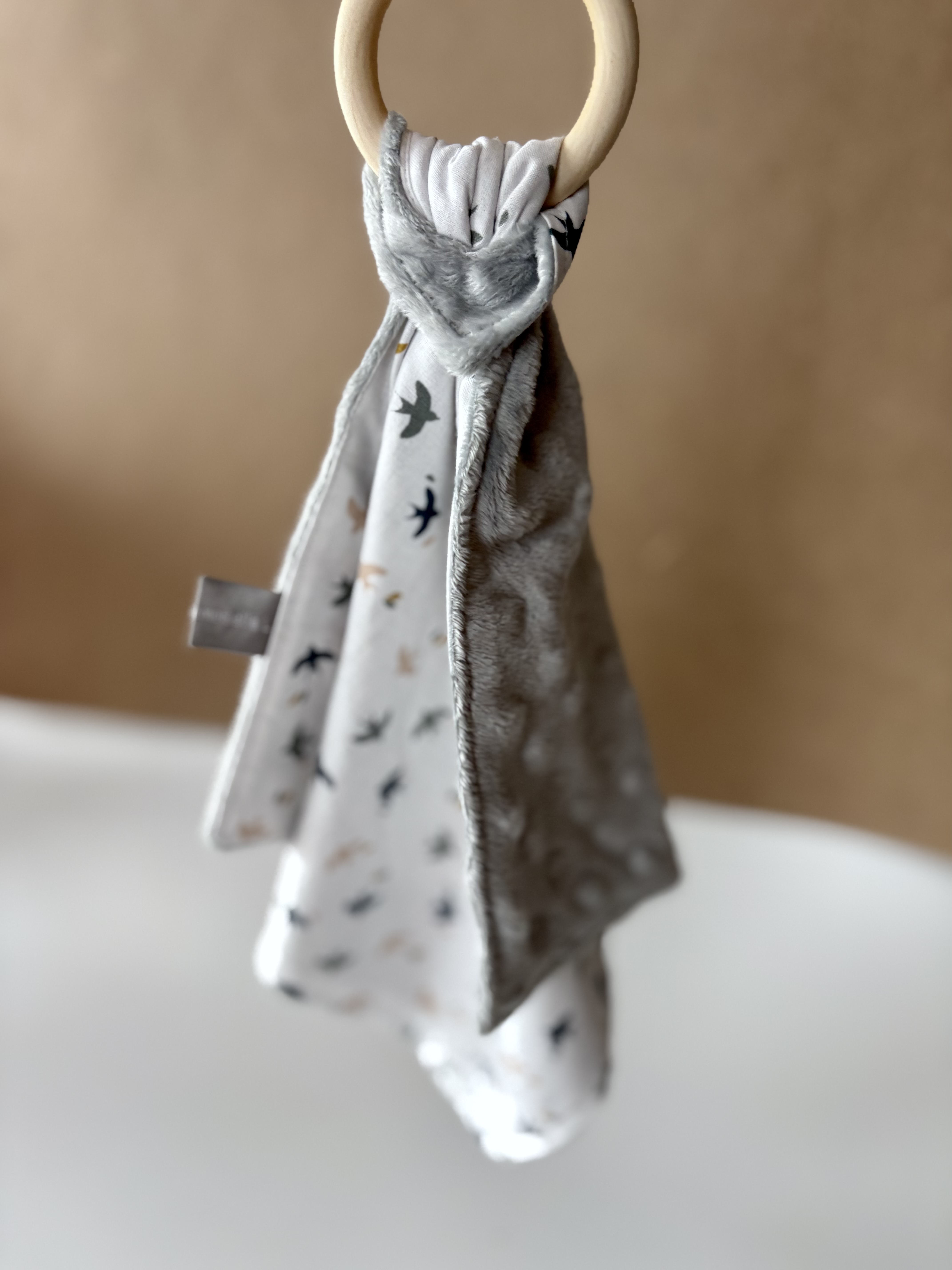 Doudou carré dentition- OISEAUX-GRIS