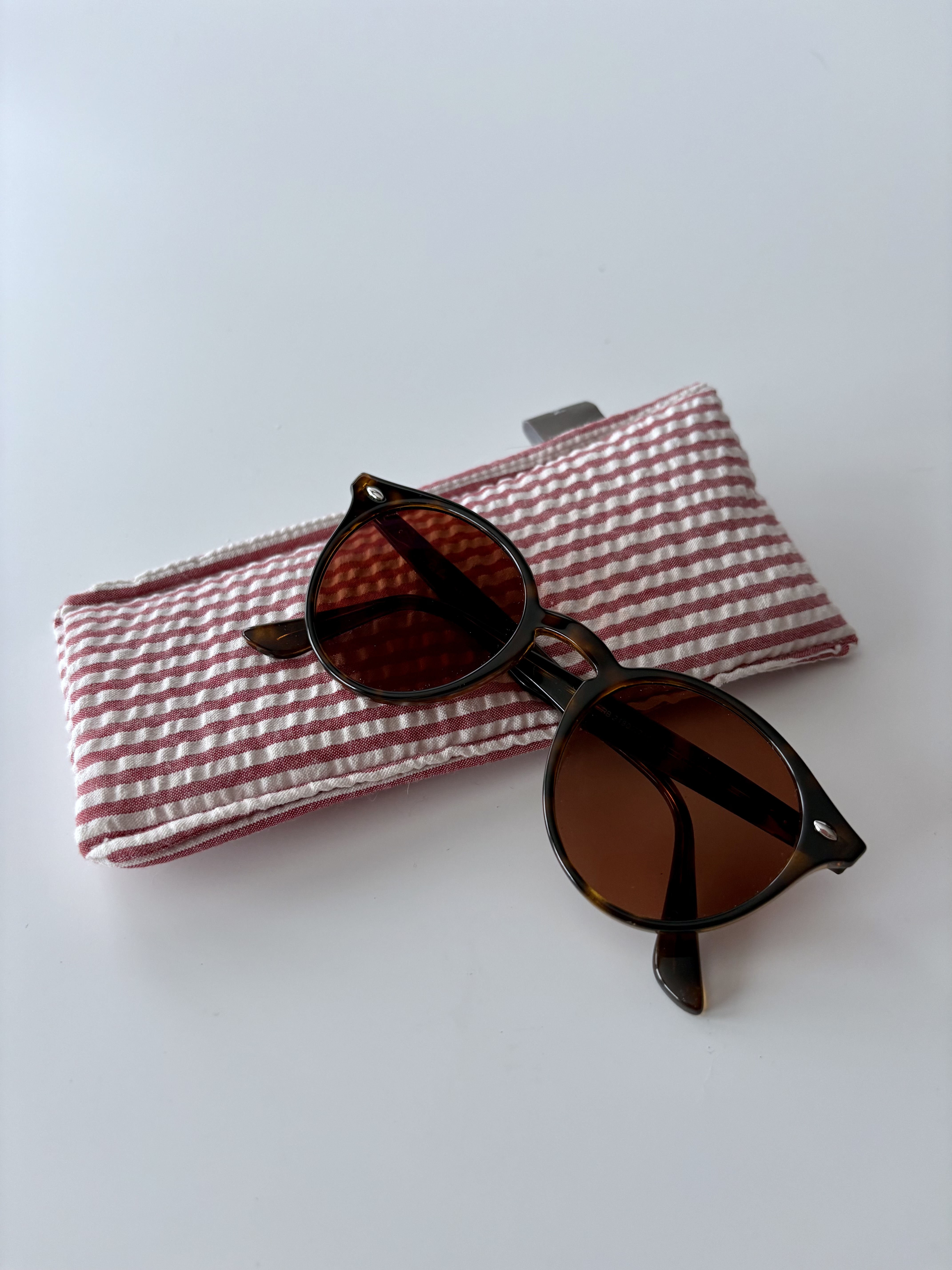Etui à lunettes- ROUGE BLANC+LIGNES