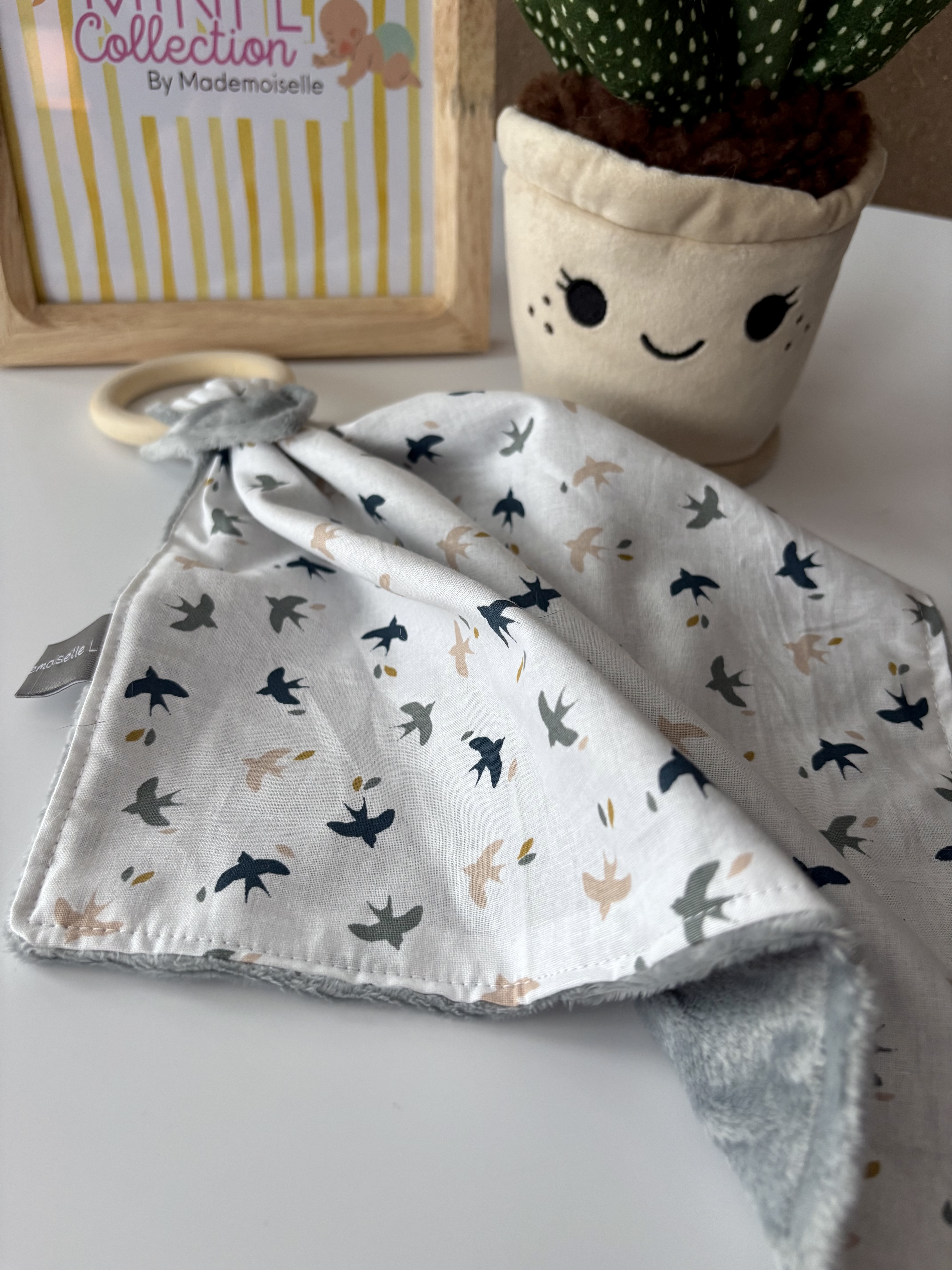 Doudou carré dentition- OISEAUX-GRIS