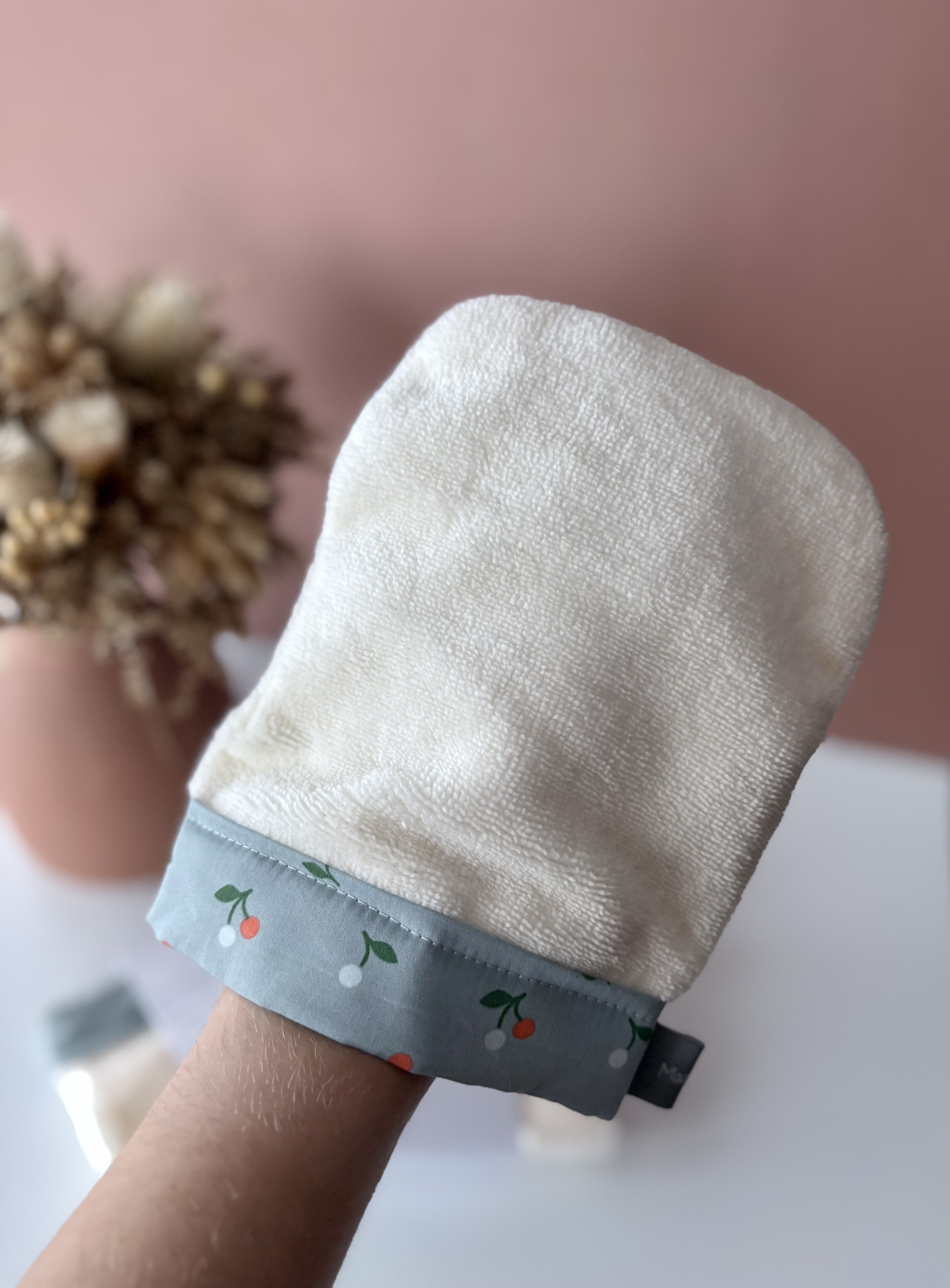 Gant visage et corps- FOND VERT+CERISES