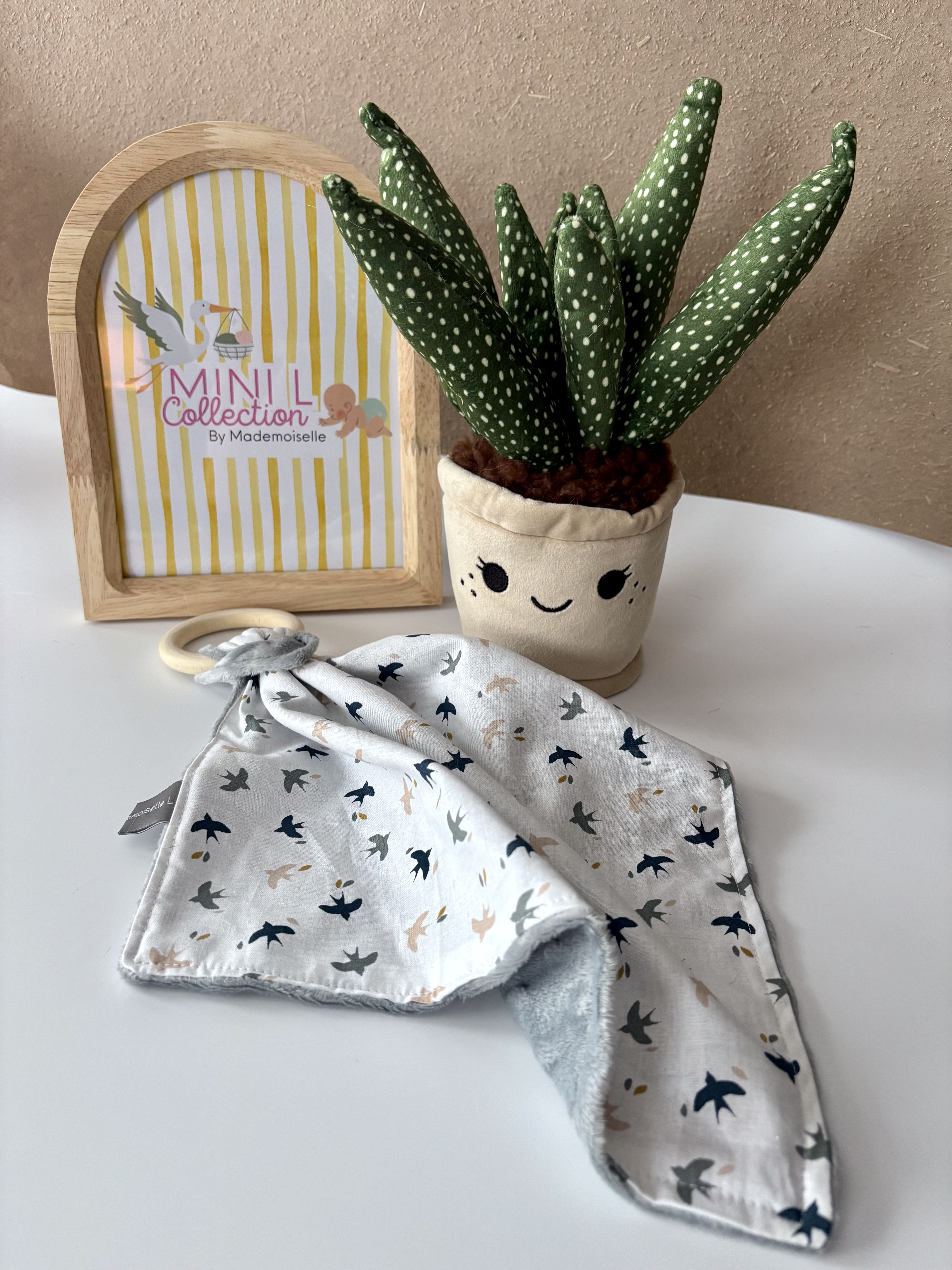 Doudou carré dentition- OISEAUX-GRIS