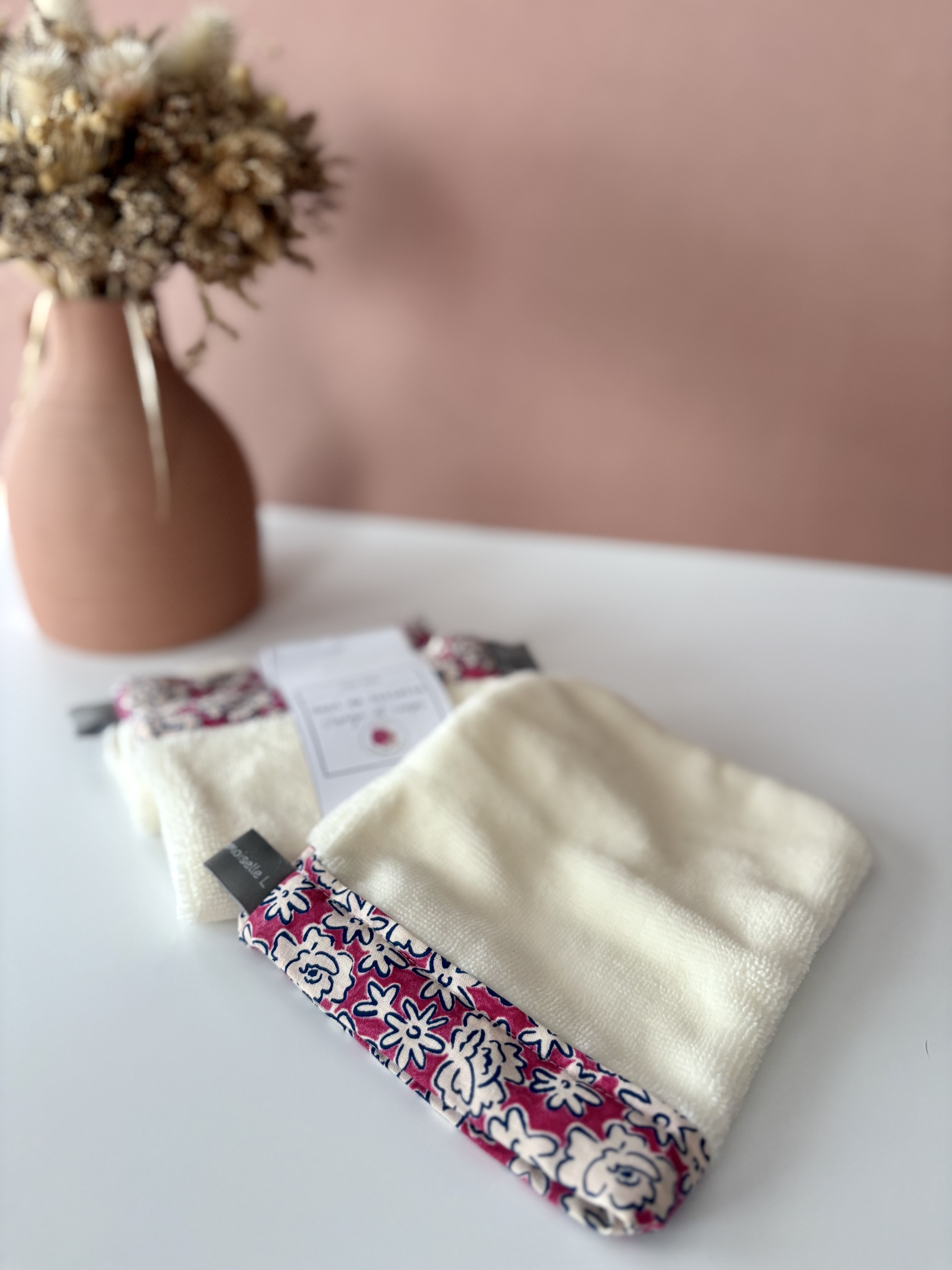 Gant visage et corps- ROSE + FLEURS BLANCHES