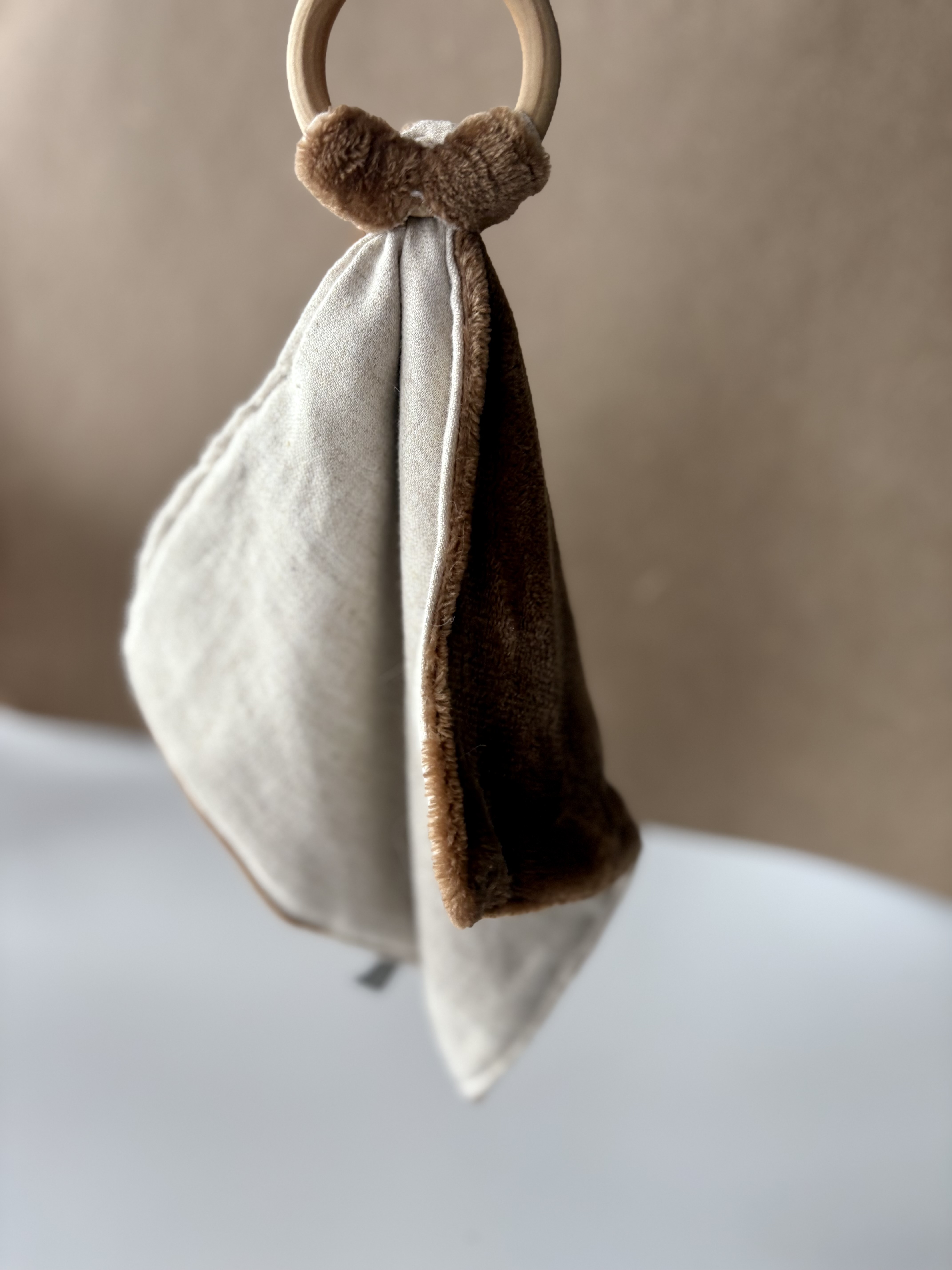 Doudou carré dentition- LIN-BRUN