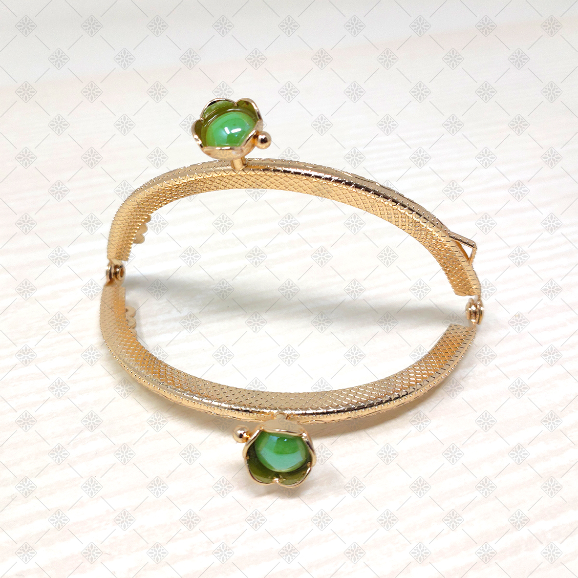 Clic Clac con perle per portamonete all’uncinetto