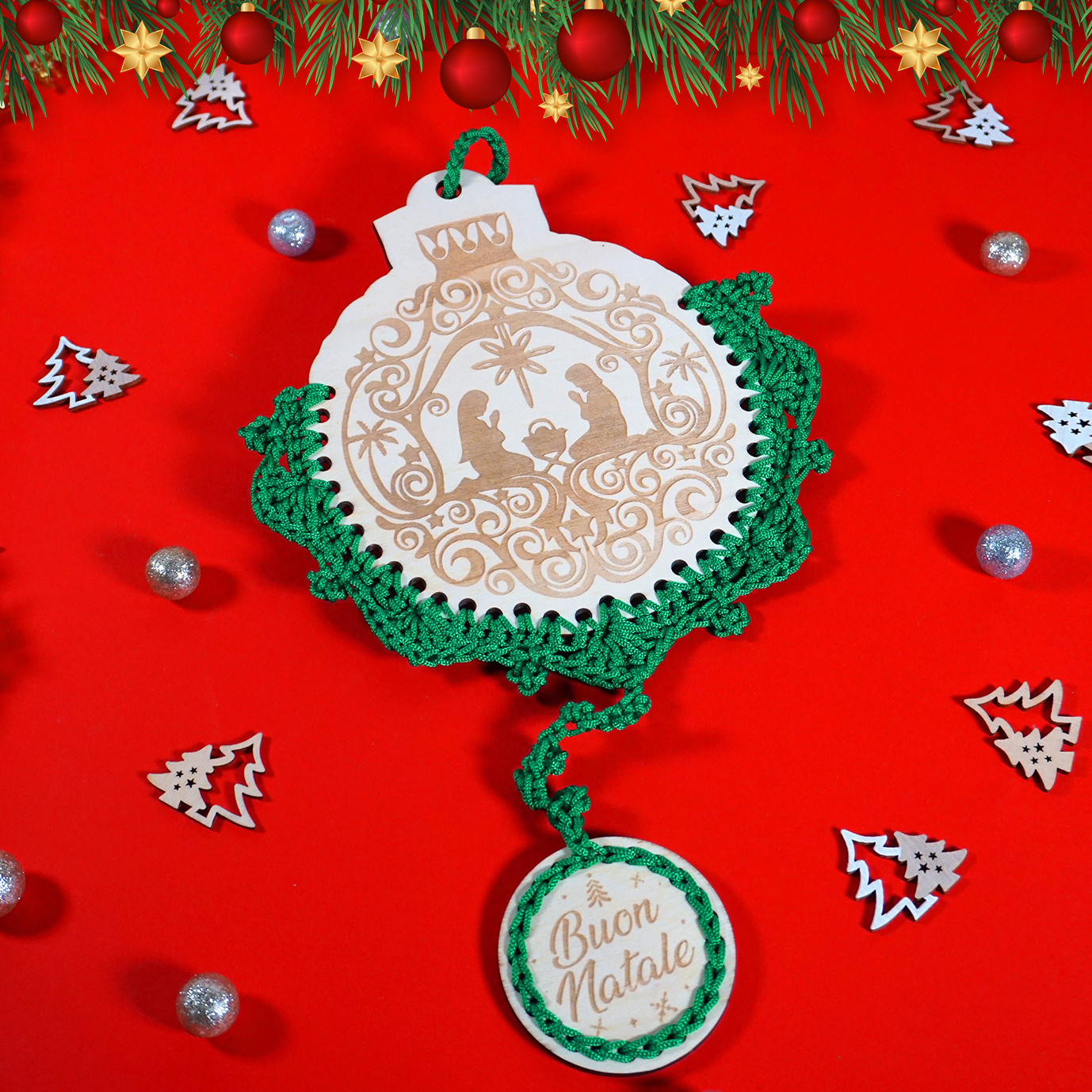 Base in Legno Palla Natalizia con "Sacra Famiglia" con Pallina Pendente