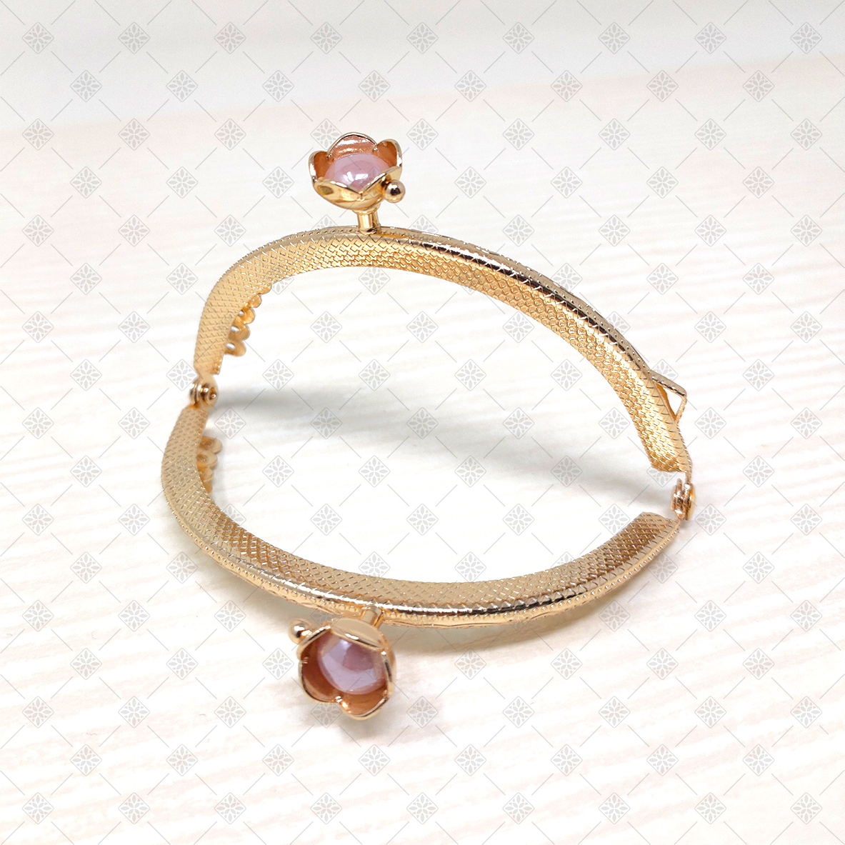 Clic Clac con perle per portamonete all’uncinetto