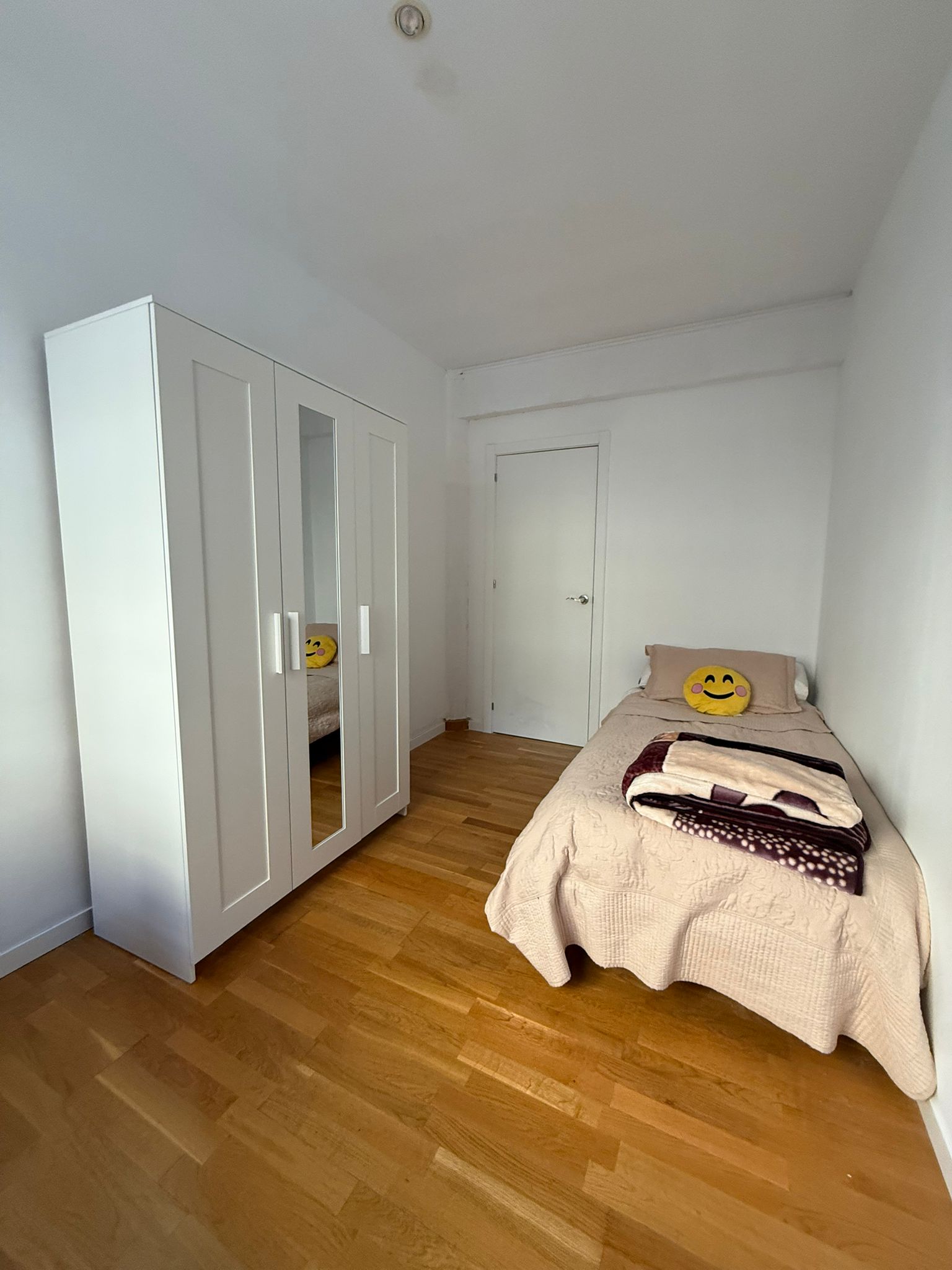Habitación Av. America 3