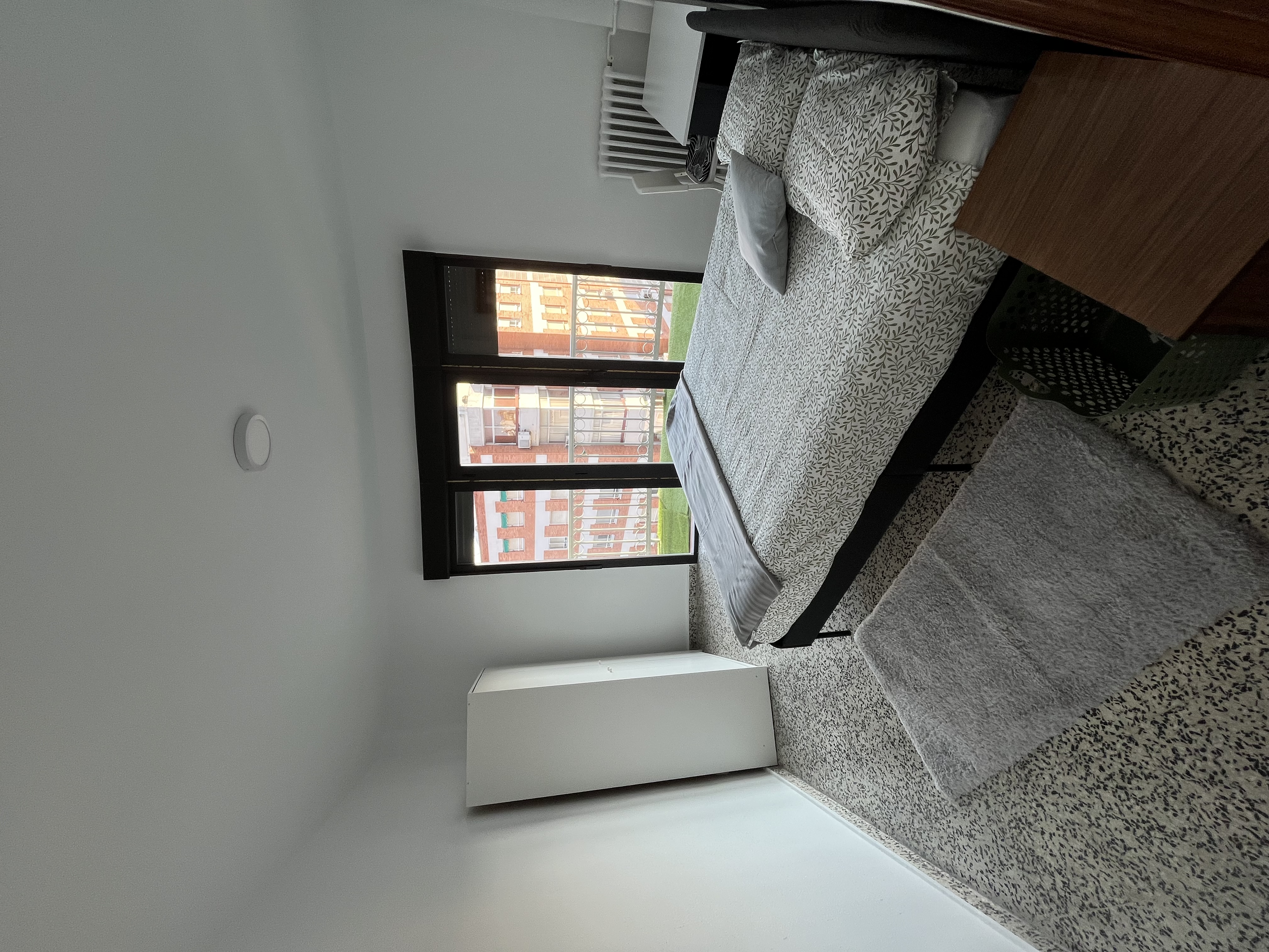 Habitación C/ Plaza Roma