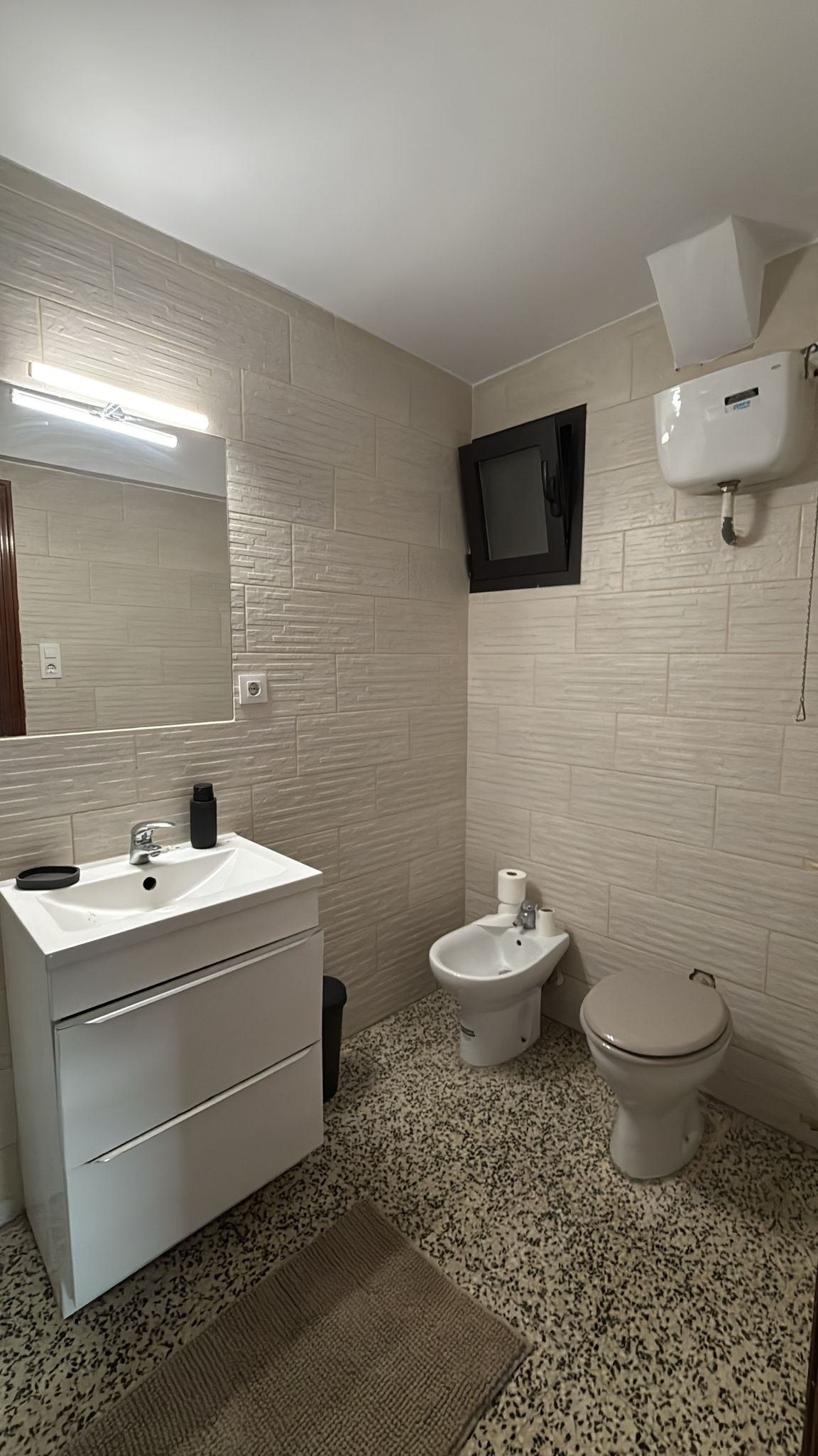 Habitación C/ Plaza Roma