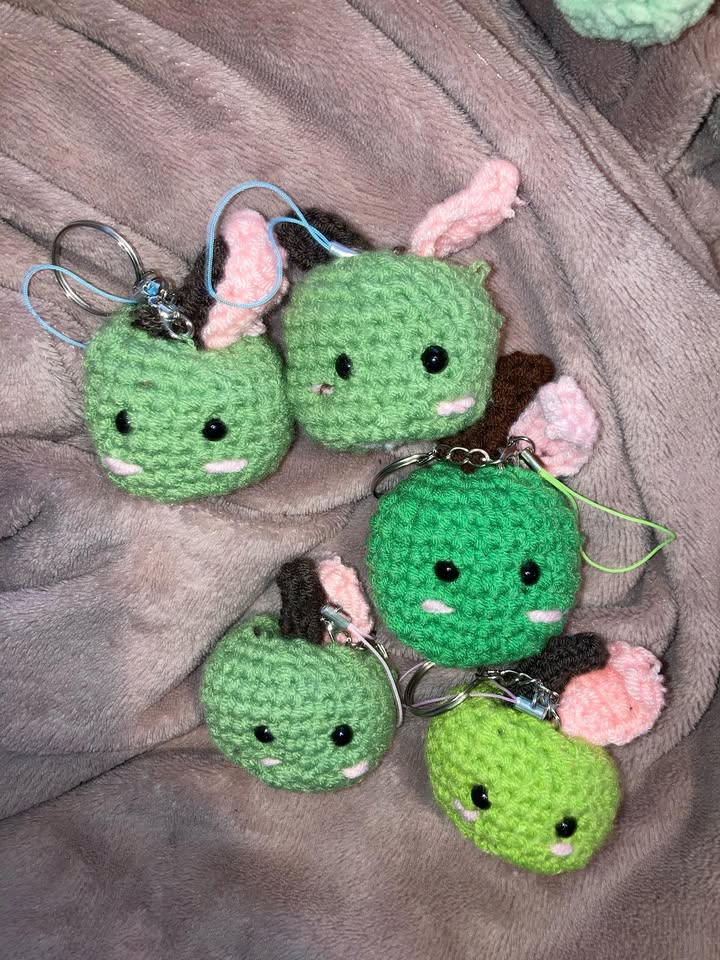 Green Apple Crochet 
