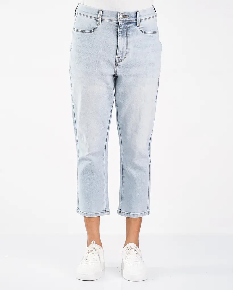 Women's Light wash cropped jeans