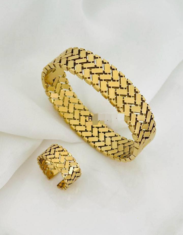 Gold-plated bracelet and ring set
