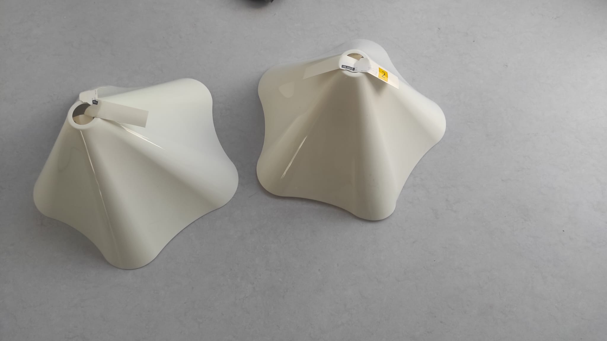  Abat-jours en plastique (IKEA)