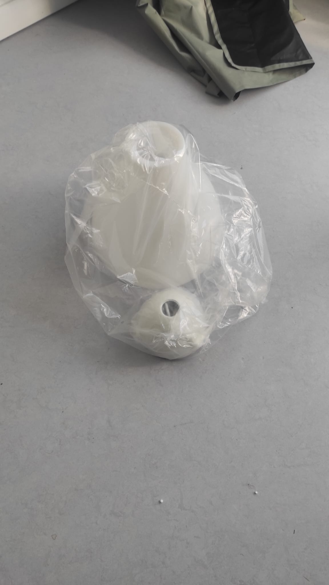  Abat-jours en plastique avec cache fil (Ikea)