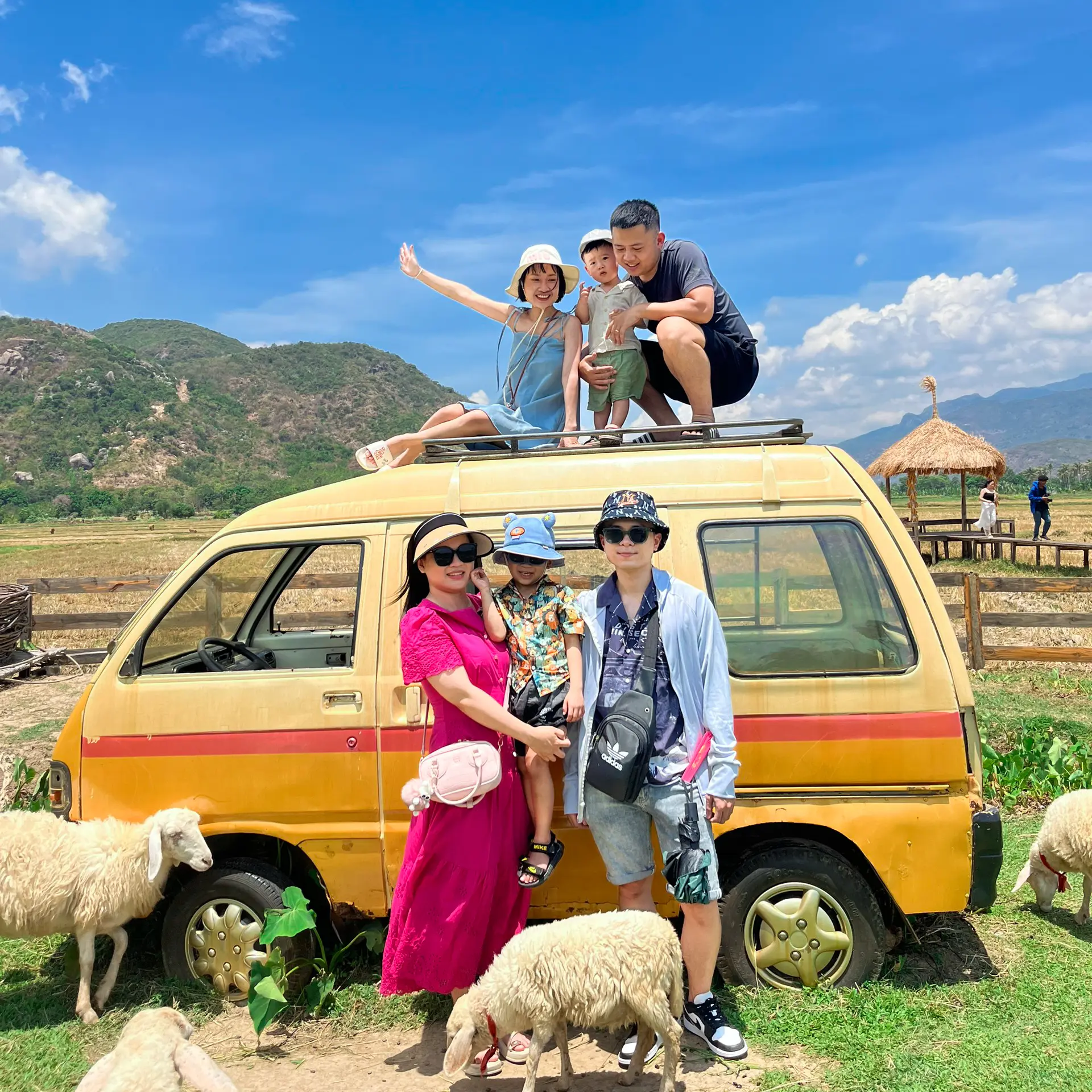 Tour Hang Rái – Vĩnh Hy – Vườn Nho – Đồng Cừu