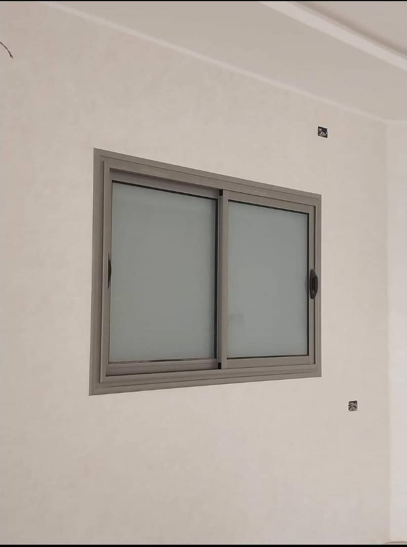 L’aluminium de bonne qualité pour fenêtres et portes