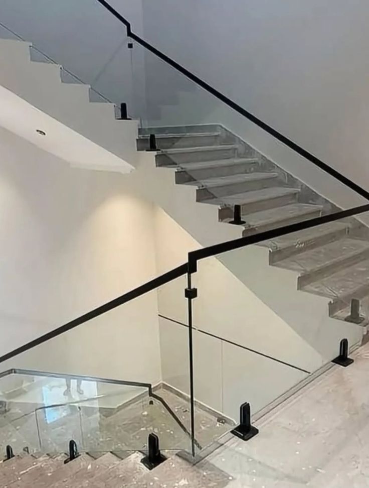 Des balcons et rampes d’escalier en Inox