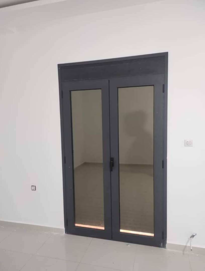 L’aluminium de bonne qualité pour fenêtres et portes
