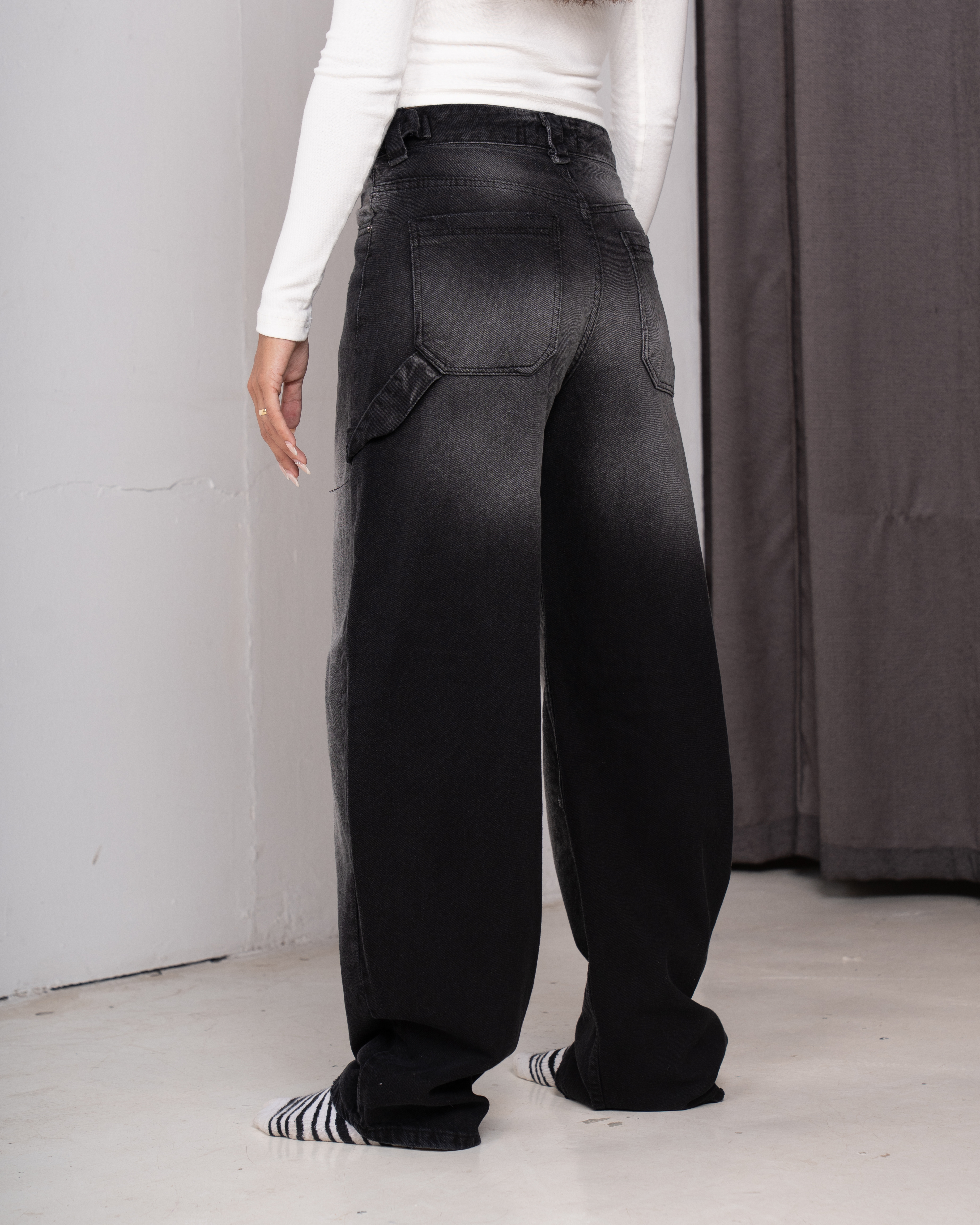Wide-leg balloon jeans 