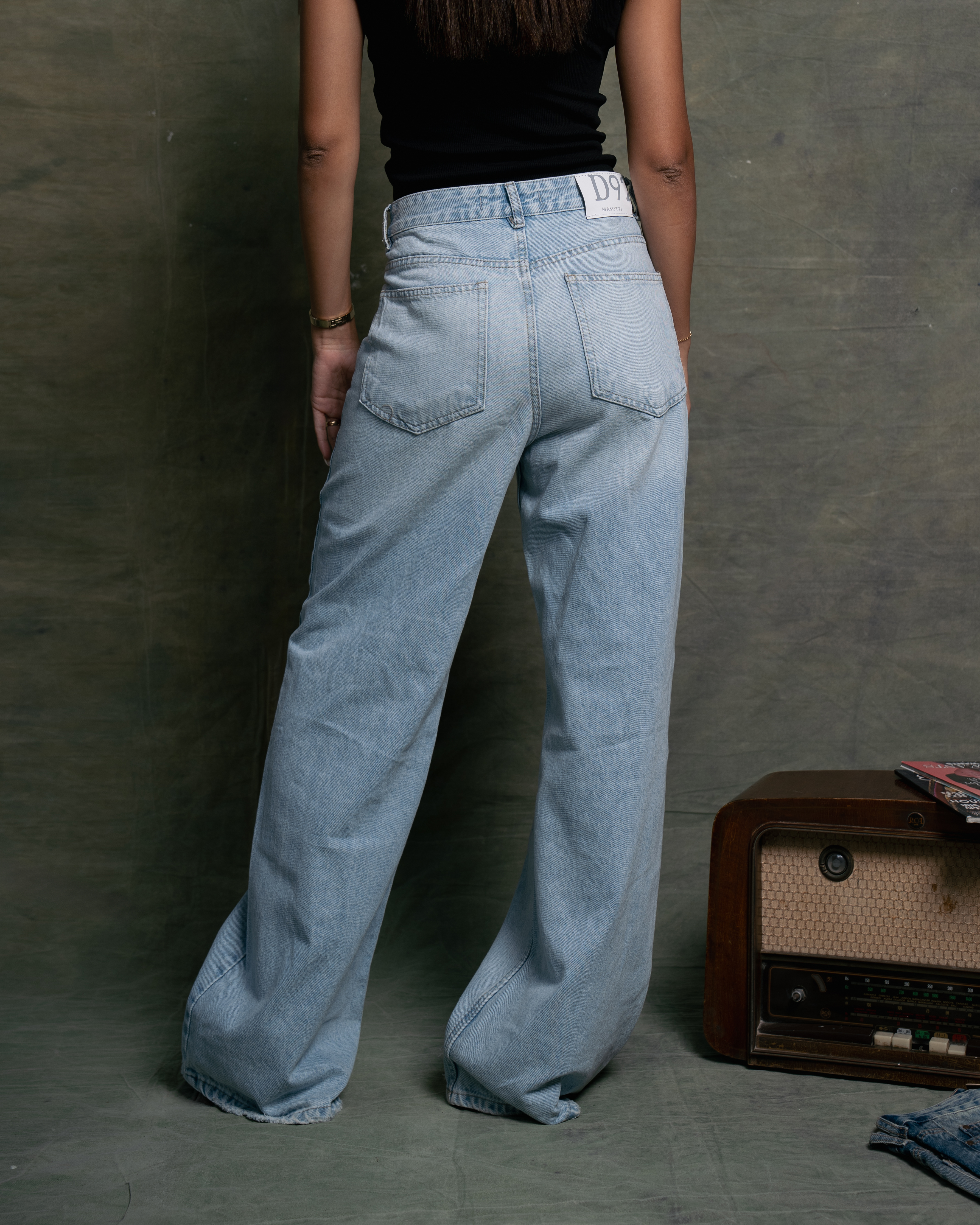 Wide leg cut jeans